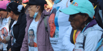 Cuatro Horas de Recorrido y Silencio Telefónico en la Búsqueda de Seres Queridos