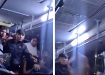 VIDEO “Amenaza con hacha en camión de Santa Catarina alarma a pasajeros”