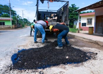 El Ayuntamiento de Lázaro Cárdenas Fortalece la Infraestructura Vial