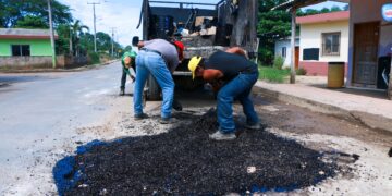 El Ayuntamiento de Lázaro Cárdenas Fortalece la Infraestructura Vial