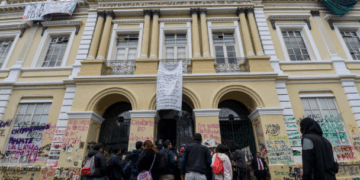 El Paro Estudiantil Mantiene Tomada la Rectoría de la UAEMex