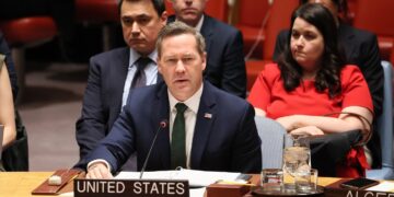 Estados Unidos amenaza con más sanciones económicas a Rusia si no detiene la guerra