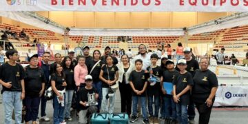 Estudiantes de Telesecundaria de Pucté Compiten en Campeonato de Robótica Internacional