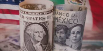 «Peso mexicano gana terreno frente al dólar y mercados muestran repunte”