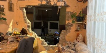 Fuerte Impacto de Camión Contra una Vivienda en Álvaro Obregón