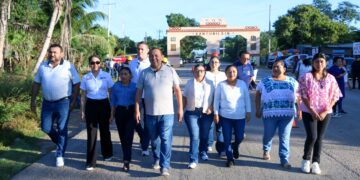 Nivardo Mena Refuerza la Seguridad Vial con Limpieza de Carreteras