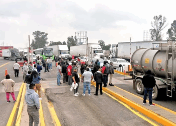 Incautan 31 Mil Pipas por Robo y Comercialización Ilegal de Agua en Edomex