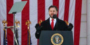 J.D. Vance defiende con firmeza el nuevo Plan de paz de Trump para Ucrania