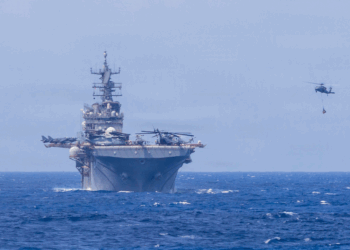 Jefe del Comando Sur visita Surinam en medio de la agresión en el Caribe