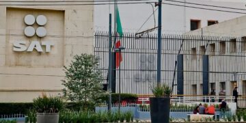 «Grandes empresas adeudan más de un billón al SAT»