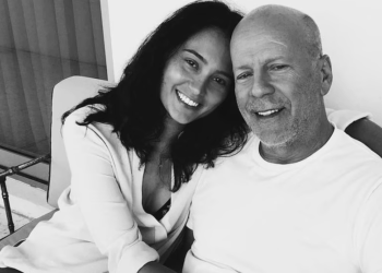 La Esposa de Bruce Willis Revela el Dato que Cambió su Vida
