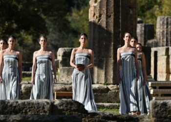 La Llama Olímpica Empieza su Viaje De Grecia a Italia