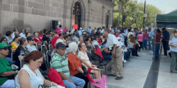 Maestros Jubilados Rechazan Oferta de Isssteleón y Exigen Pago de Deuda Millonaria