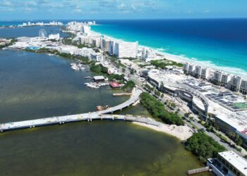 Mara Lezama anuncia que el Puente Nichupté alcanza el 90% de avance en Cancún