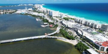 Mara Lezama anuncia que el Puente Nichupté alcanza el 90% de avance en Cancún