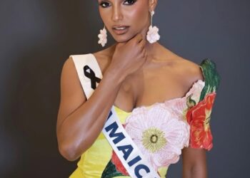 Miss Jamaica Lucha por su Vida Tras Aparatosa Caída en Miss Universo 2025