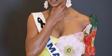 Miss Jamaica Lucha por su Vida Tras Aparatosa Caída en Miss Universo 2025