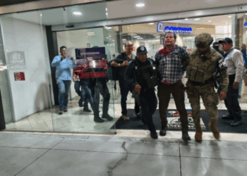 Movilización Policial por Hombre Atrincherado en Banco de Boca del Río