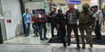 Movilización Policial por Hombre Atrincherado en Banco de Boca del Río