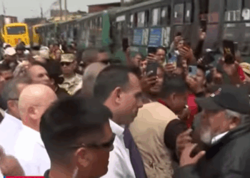 VIDEO | «No hable, actúe» El duro reclamo de transportistas al presidente Jerí en pleno paro