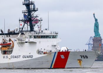 Polémica en la Guardia Costera de EE.UU. por el uso de símbolos de odio y banderas confederadas