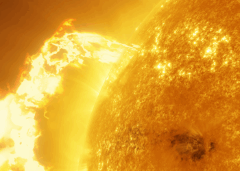 Potente llamarada solar provoca ‘apagones’ de radio en Europa y África