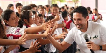 Renán Sánchez Tajonar impulsa la educación en Cozumel con apoyo de Mara Lezama