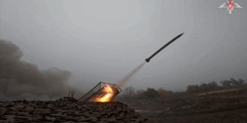 Salva de Misiles Rusos arrasa posición ucraniana en Krasnoarmeisk