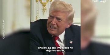 #VIDEO: Trump Llama "Estúpida" a Reportera por Pregunta sobre Culpas en Tiros a la Guardia Nacional