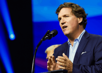 Tucker Carlson Carga Contra Lindsey Graham y su Supuesta Obsesión por los Asesinatos