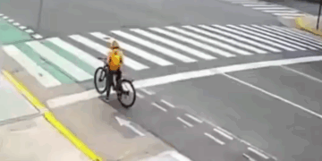Valiente Turista Rusa Frustra Asalto en Plena Avenida de Buenos Aires