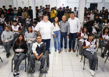 “Vive Libre” enseña a jóvenes de Cancún a decidir con responsabilidad