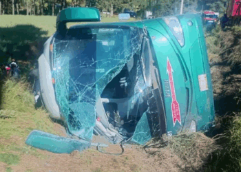 ¡Accidente! Volcadura de Autobús Deja 12 Lesionados en Tianguistenco