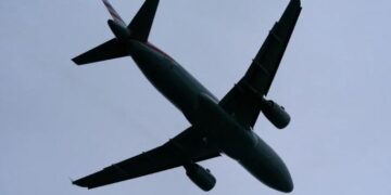 Estados Unidos diseña un recorte sin precedentes en el tráfico aéreo