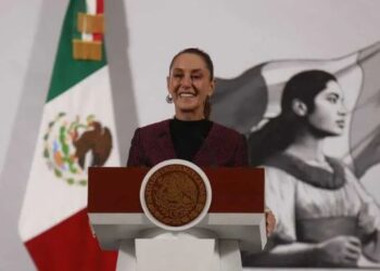 Claudia Sheinbaum califica de “desproporcionada” la ruptura diplomática de Perú con México y defiende el derecho de asilo