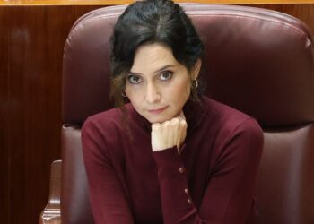 Polémica en España por declaraciones de Ayuso sobre migración laboral