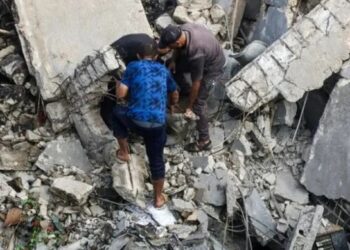 Extenuante y dolorosa: la búsqueda de miles de cadáveres bajo los escombros de Gaza