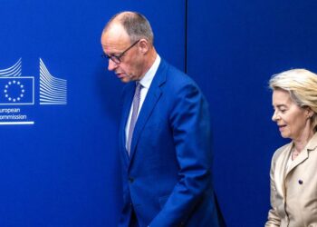 Merz y Von der Leyen evitan la cumbre UE–Celac en Colombia para no tensar relaciones con Trump, según Bloomberg
