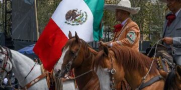Desfile por la Revolución Mexicana en Edomex: así se vivió el recorrido HOY 20 de noviembre en Toluca