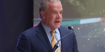 Detienen a Raúl Rocha, copropietario mundial de Miss Universo, sacude al certamen