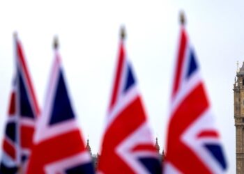 Lavrov critica a Reino Unido por el fallido intento de secuestro de un caza ruso