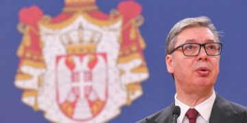 Moscú ironiza sobre Vucic: “Parece que Serbia tiene dos presidentes”
