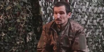 “Es más fácil rendirse”: soldado ucraniano sobre el cerco ruso en una ciudad estratégica