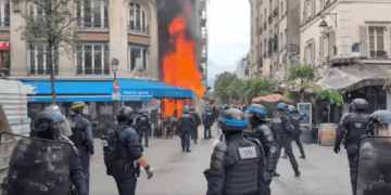 ¡FRANCIA EN LLAMAS! El Despertar Social Ante la Deuda de 100 AÑOS y el Fantasma de los Recortes de Pensiones.