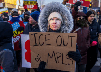 El ICE utiliza cazarrecompensas privados para intensificar la localización de migrantes