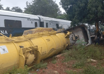 Reportan fuerte choque del Tren Interoceánico en Chiapas tras imprudencia de conductor