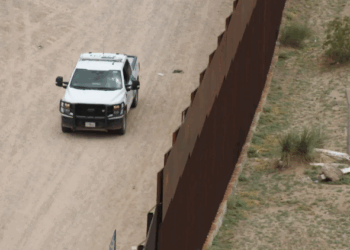 Invierten 8 mil millones de dólares en el nuevo muro fronterizo inteligente en Texas y Arizona