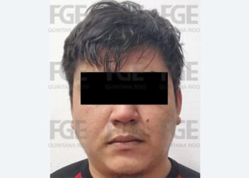 Asesinato en Playa del Carmen deja dos personas muertas frente al centro de retención municipal