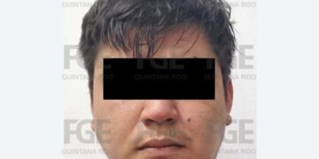 Asesinato en Playa del Carmen deja dos personas muertas frente al centro de retención municipal