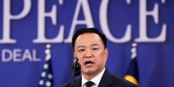 «Disolución del Parlamento sacude la política de Tailandia»